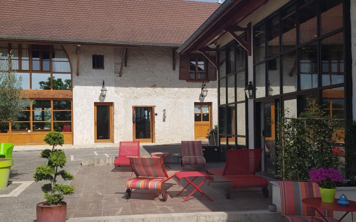 Le Domaine De Tizo Hotel Saint-Victor-de-Morestel Bagian luar foto
