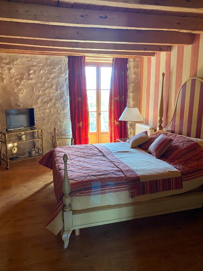 Le Domaine De Tizo Hotel Saint-Victor-de-Morestel Bagian luar foto