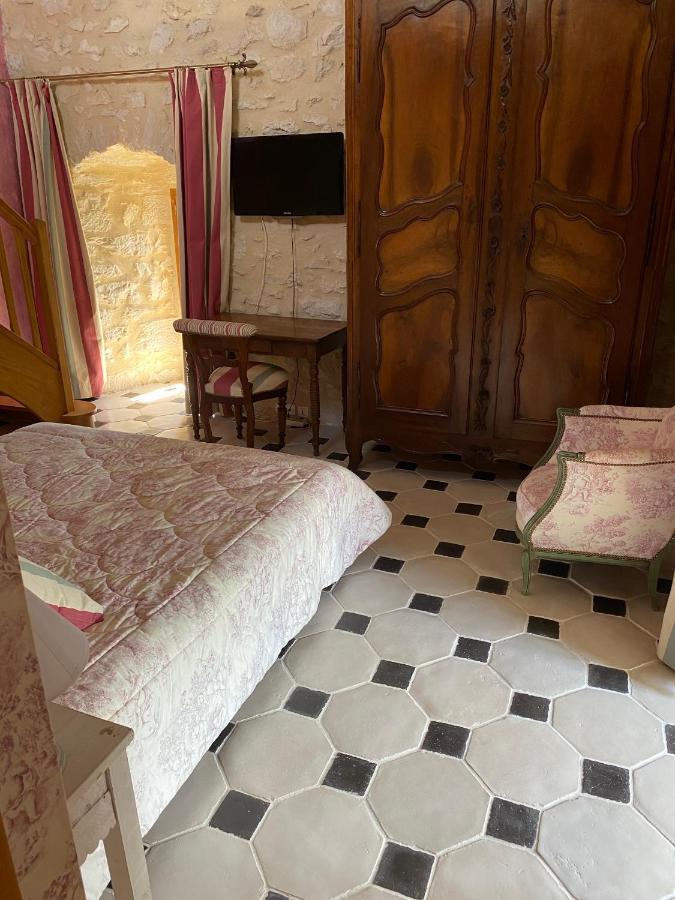 Le Domaine De Tizo Hotel Saint-Victor-de-Morestel Bagian luar foto