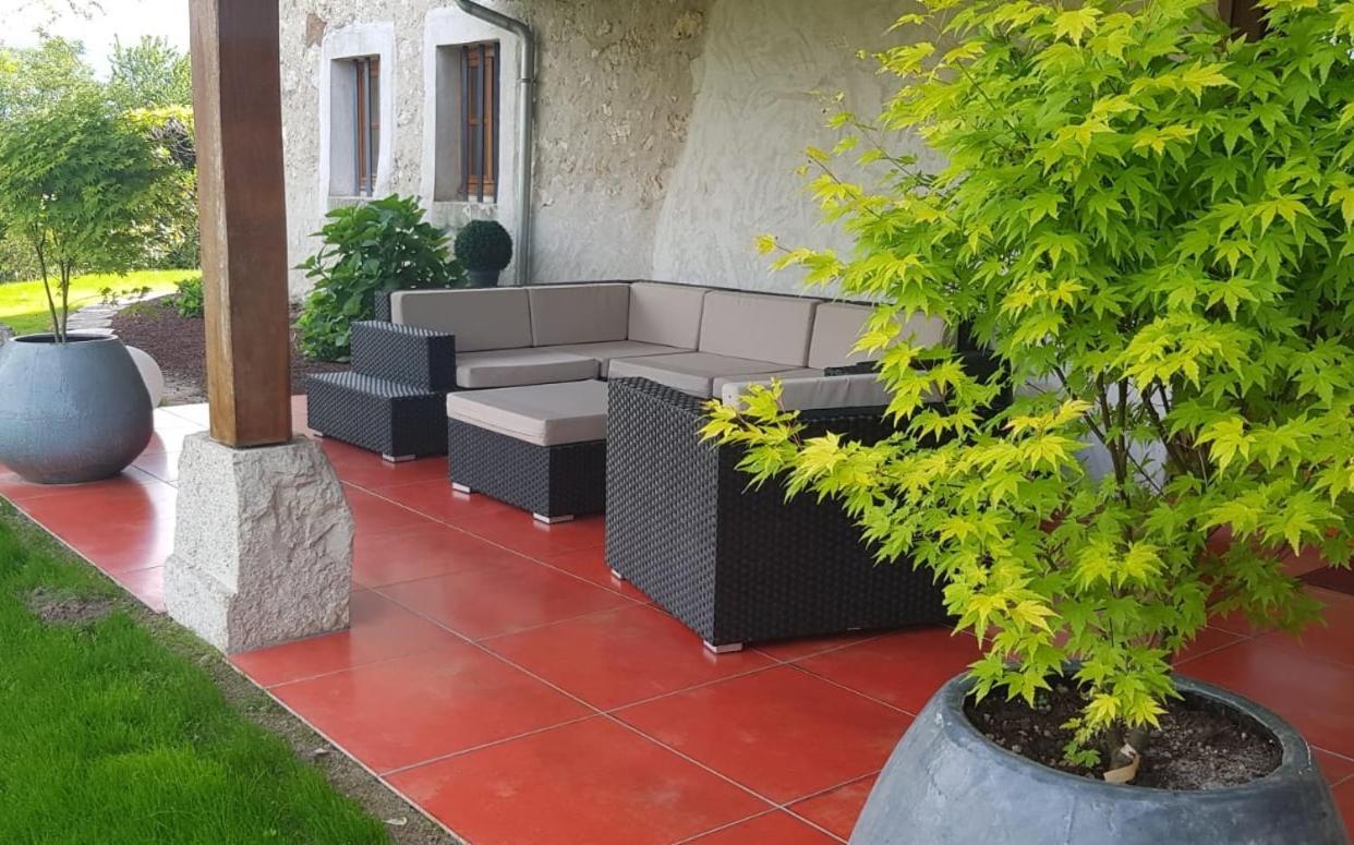 Le Domaine De Tizo Hotel Saint-Victor-de-Morestel Bagian luar foto